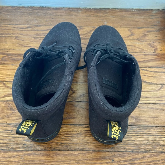 Dr. Martens Men's Maleke R22357001 Ankle Bootie - Picture 4 of 5